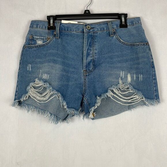 Umgee Distressed Demin/Jean Shorts. Size 5/ 32 waist. NWT - Picture 1 of 12